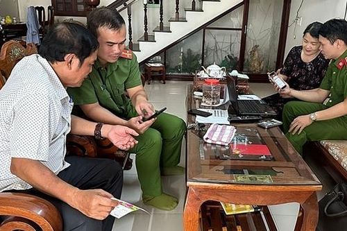 Tuổi trẻ Công an tỉnh Quảng Ngãi sôi nổi với 'Ngày thứ bảy tình nguyện'