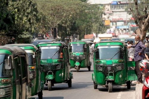 Xe tuk-tuk thành 'nhà máy điện ảo' ở Bangladesh