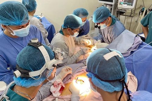 Căn bệnh khiến người phụ nữ bị phù toàn bộ cánh tay