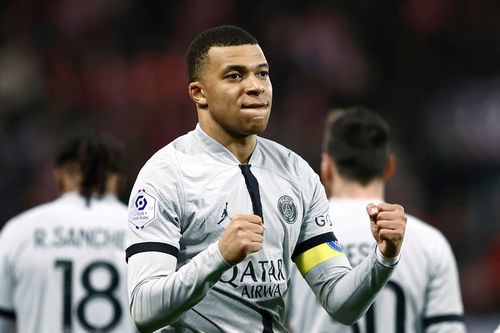 Mẹ Mbappe lý giải cơn giận của con trai
