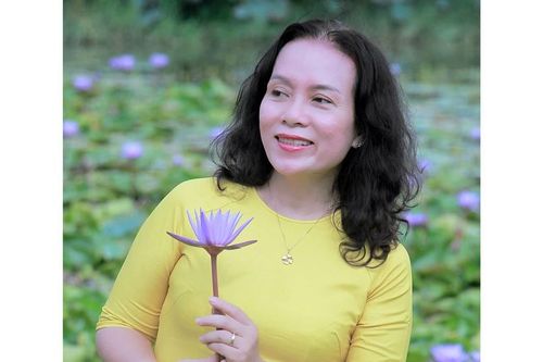Nhà thơ Khánh Chi: Hạnh phúc khi được trải nghiệm mọi sắc thái của cuộc sống