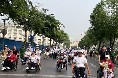 TP Hồ Chí Minh: Trên 1.000 người tham gia phát động phong trào thể thao người khuyết tật