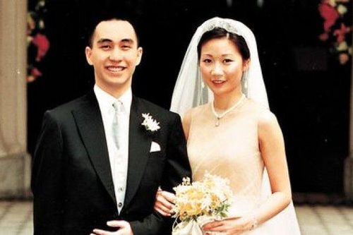 Thiếu gia từ chối tài sản 2.000 tỷ của cha, chỉ yêu một người con gái