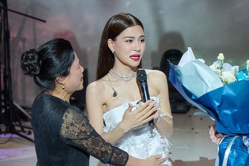 Ca sĩ Hà Nhi sau tin đồn dao kéo: 'Từ một ca sĩ mũm mĩm đến hiện tại là một sự nỗ lực cực kỳ lớn'