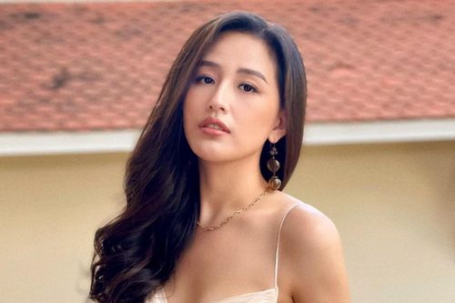 Sau khi tiết lộ tâm trạng bất ổn, Mai Phương Thúy tiếp tục lo lắng về dấu hiệu tuổi tác