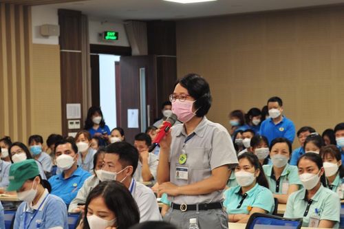 Đối thoại với công nhân về việc làm, thu nhập, bảo hiểm xã hội