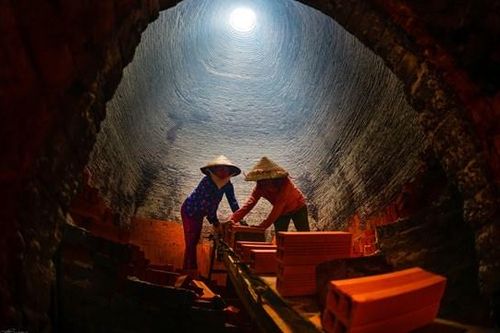 Xây dựng luật để giữ làng nghề