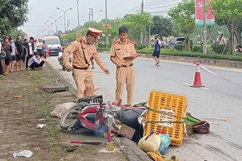 Hai phụ nữ thương vong sau cú va chạm với xe tải