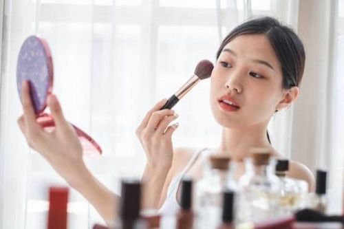 Cọ trang điểm bẩn như thế nào?