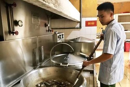 Vui nhất là đồng đội ăn ngon, ăn hết khẩu phần