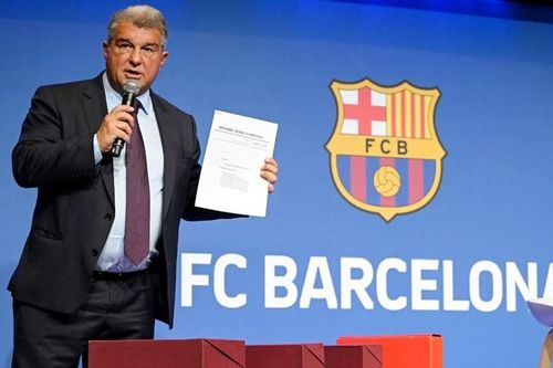Chủ tịch Barca đăng đàn làm rõ cáo buộc mua trọng tài