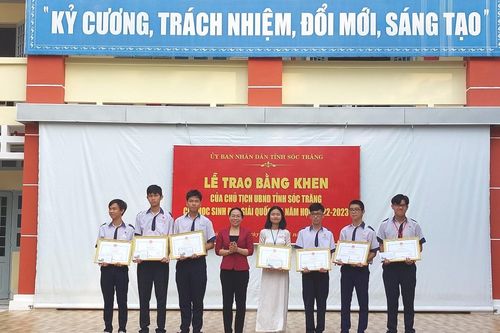 Sóc Trăng thưởng lớn học sinh đạt giải quốc gia