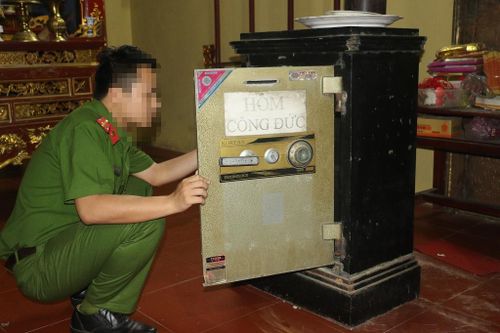 Bắt 2 'đạo chích' chuyên đục két sắt chốn tâm linh