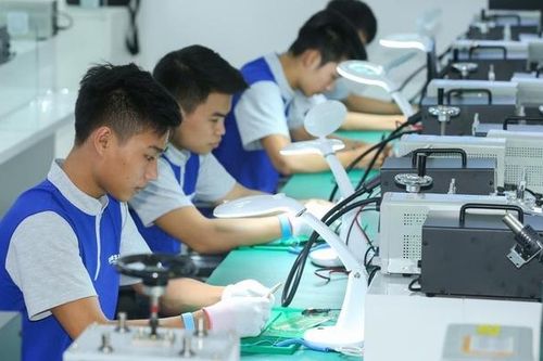 Cử tri đề nghị Bộ GD&ĐT cần có định hướng nghề nghiệp cho các em học sinh