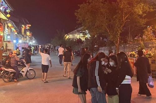 Hấp dẫn phố cổ Đồng Văn, Hà Giang