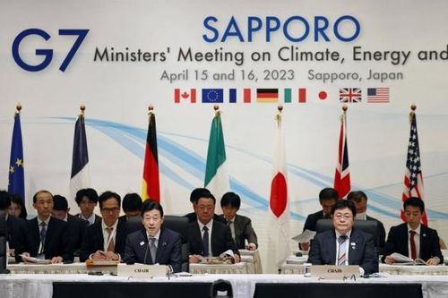 G7 cam kết tăng công suất điện gió, điện mặt trời