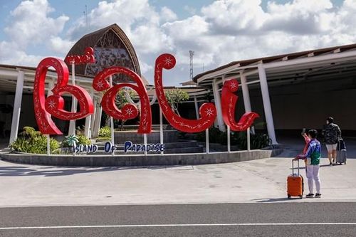 Chính phủ Indonesia cân nhắc áp thuế với du khách quốc tế