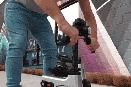 Xe điện gấp bỏ túi chạy 'tít mít', dân đô thị phát mê