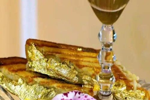 Miếng bánh sandwich đạt kỷ lục Guinness, một lát nhỏ giá hơn 5 triệu đồng
