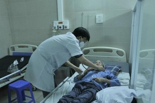 Ngày 17/4: Số ca mắc Covid-19 mới vượt quá 1.030 ca; 14 ca phải thở ô xy