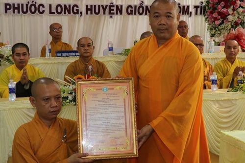 Bến Tre: Trao quyết định bổ nhiệm trụ trì chùa Xương Long đến Đại đức Thích Nguyên Từ