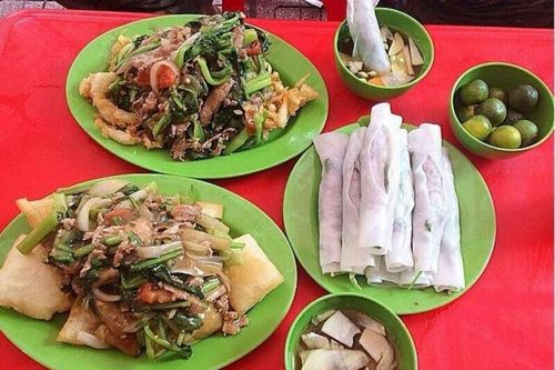 Những địa chỉ ăn vặt nức tiếng ở Hà Nội