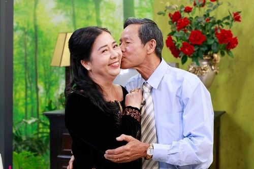 Quyền Linh xúc động chuyện 'Tình trăm năm' của nữ y sĩ và chàng thương binh