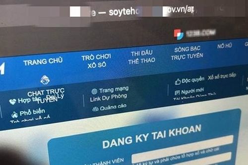 Chèn link có mã độc vào tên miền chính chủ
