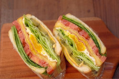 Món sandwich hai tầng đủ chất cho dân văn phòng