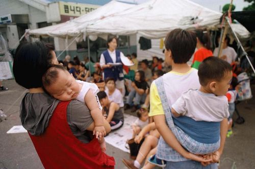 Ván cược mới của quốc gia có tỷ lệ sinh thấp nhất thế giới