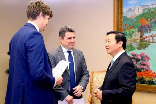 Mong muốn EU, Vương quốc Anh hỗ trợ Việt Nam chuyển đổi năng lượng sạch