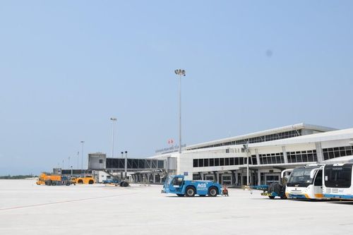 Đưa vào khai thác giai đoạn 3 Dự án cải tạo, nâng cấp sân đậu máy bay Cảng HKQT Cam Ranh
