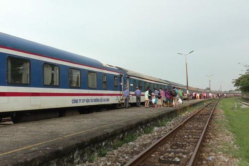 Chạy tàu khách tuyến Sài Gòn - Quy Nhơn bắt đầu từ tháng 5