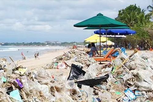 Bãi biển hoang sơ ở thiên đường Bali 'chết ngập' trong núi rác