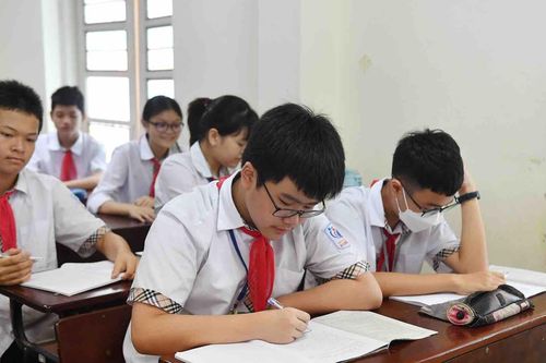 Hà Nội: Tranh cãi cộng điểm thi vào lớp 10 công lập cho học sinh giỏi thành phố