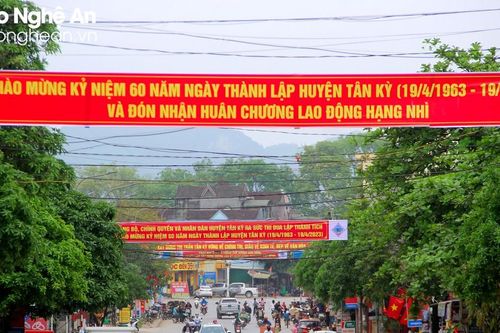 Cùng xây đắp 'quê chung' Tân Kỳ