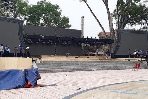 Nghệ An: Tai nạn khi dựng sân khấu, một lao động tử vong