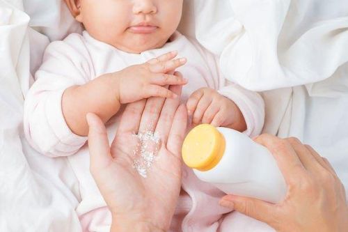 Làm sao để chọn đúng phấn rôm cho trẻ?