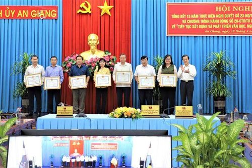 Phát huy sức mạnh nội sinh của văn học - nghệ thuật