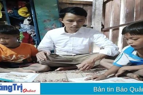 Người thầy miệt mài 'gieo chữ' bên dòng Sê Băng Hiêng