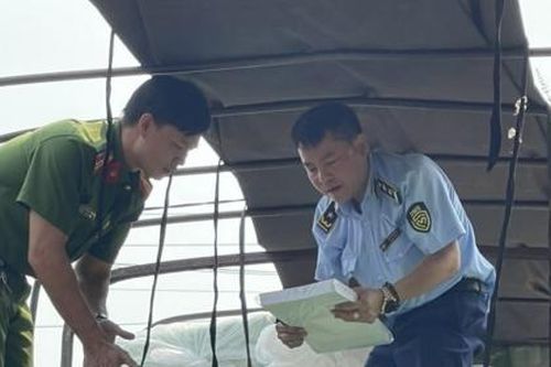 Phú Yên: Tạm giữ lượng lớn phụ tùng xe máy không rõ nguồn gốc xuất xứ