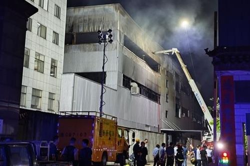 Cháy nhà máy Trung Quốc, 11 người chết nghi do ngạt khói