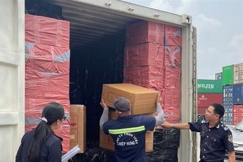 Phát hiện container chứa hơn 11,7 triệu điếu thuốc lá nghi vi phạm sở hữu trí tuệ