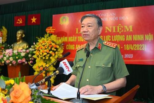 Bộ trưởng Tô Lâm dự buổi gặp mặt nhân Ngày truyền thống lực lượng An ninh nội địa