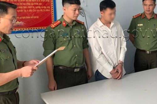 Khởi tố đối tượng dùng giấy tờ giả để bán thuốc nam