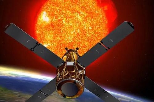 Vệ tinh cũ của NASA rơi xuống Trái đất, nguy cơ nguy hiểm thấp