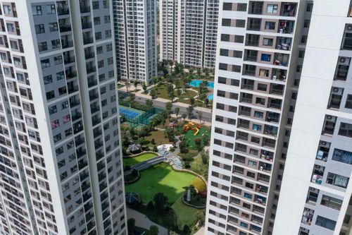 Chuyên gia: Người mua vẫn đang chờ 'đáy' bất động sản