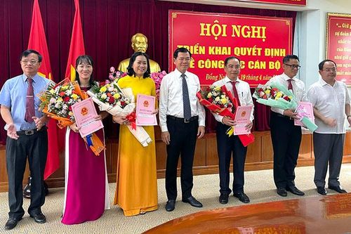 Đồng Nai trao các quyết định về công tác cán bộ