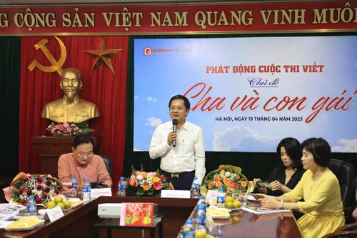 Tạp chí Gia đình Việt Nam phát động cuộc thi viết Cha và Con gái