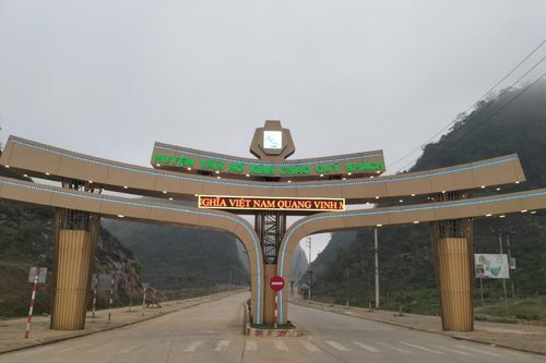 Cao tốc chạy qua, đất Sơn La... hóa vàng